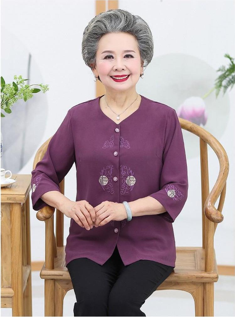 Bộ quần áo cho người già van tron