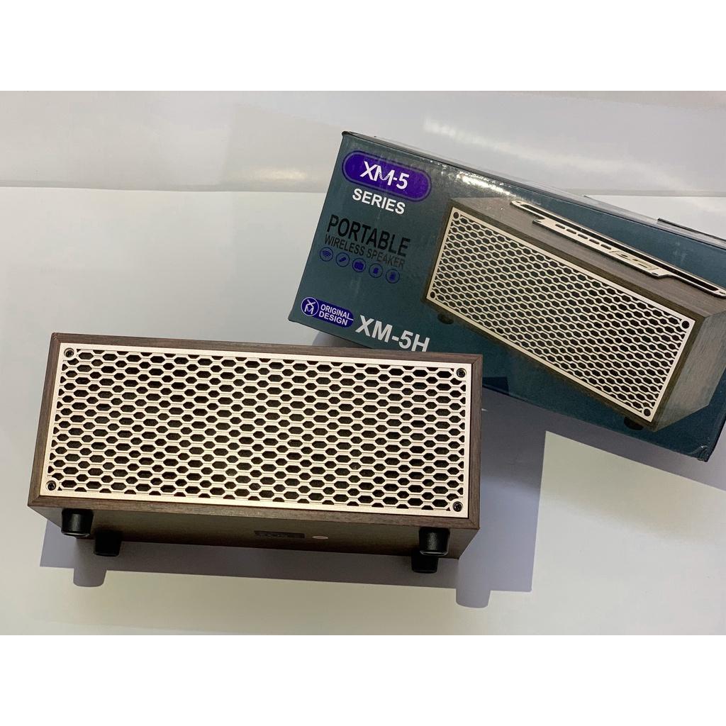 Loa bluetood XM5 thùng gỗ , thiết kế sang trọng , có giá để điện thoại , âm thanh cực hay ,
