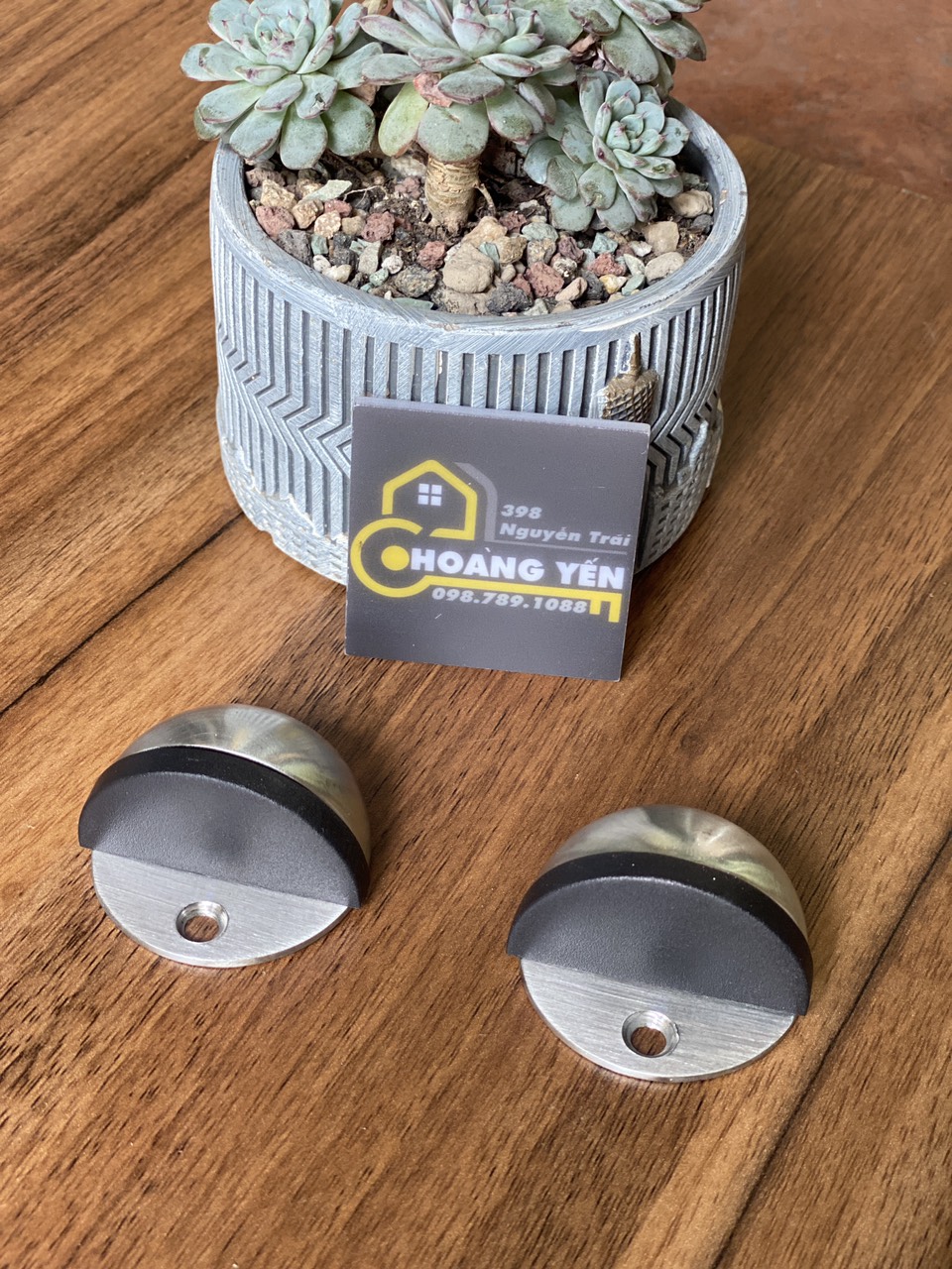 Chặn Cửa Hình Bán Nguyệt Chống Va Đập Inox 304