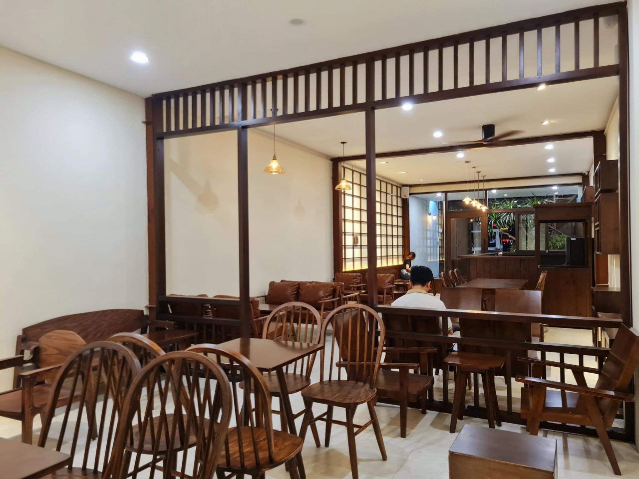 Sơn phủ bóng, bóng mờ gỗ, phủ bóng trắng chống thấm, chống rêu mốc, tia uv, bảo vệ gỗ - Acrylic gốc nước - LoTuxWoodCoat
