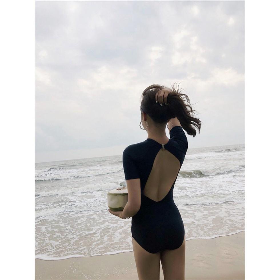 Bikini liền mảnh tay ngắn màu đen khoét lưng GIỌT NƯỚC