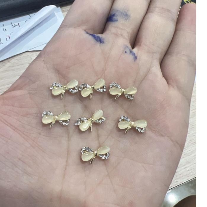 charm trang trí nail mã mới