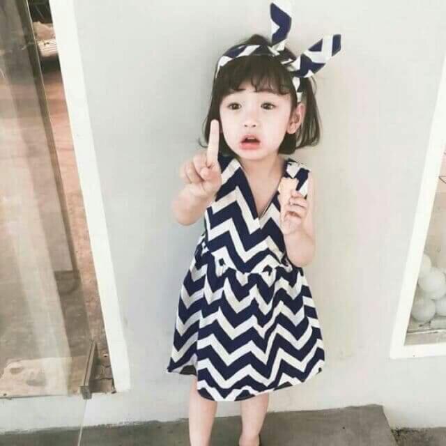 Đầm xinh kèm nơ