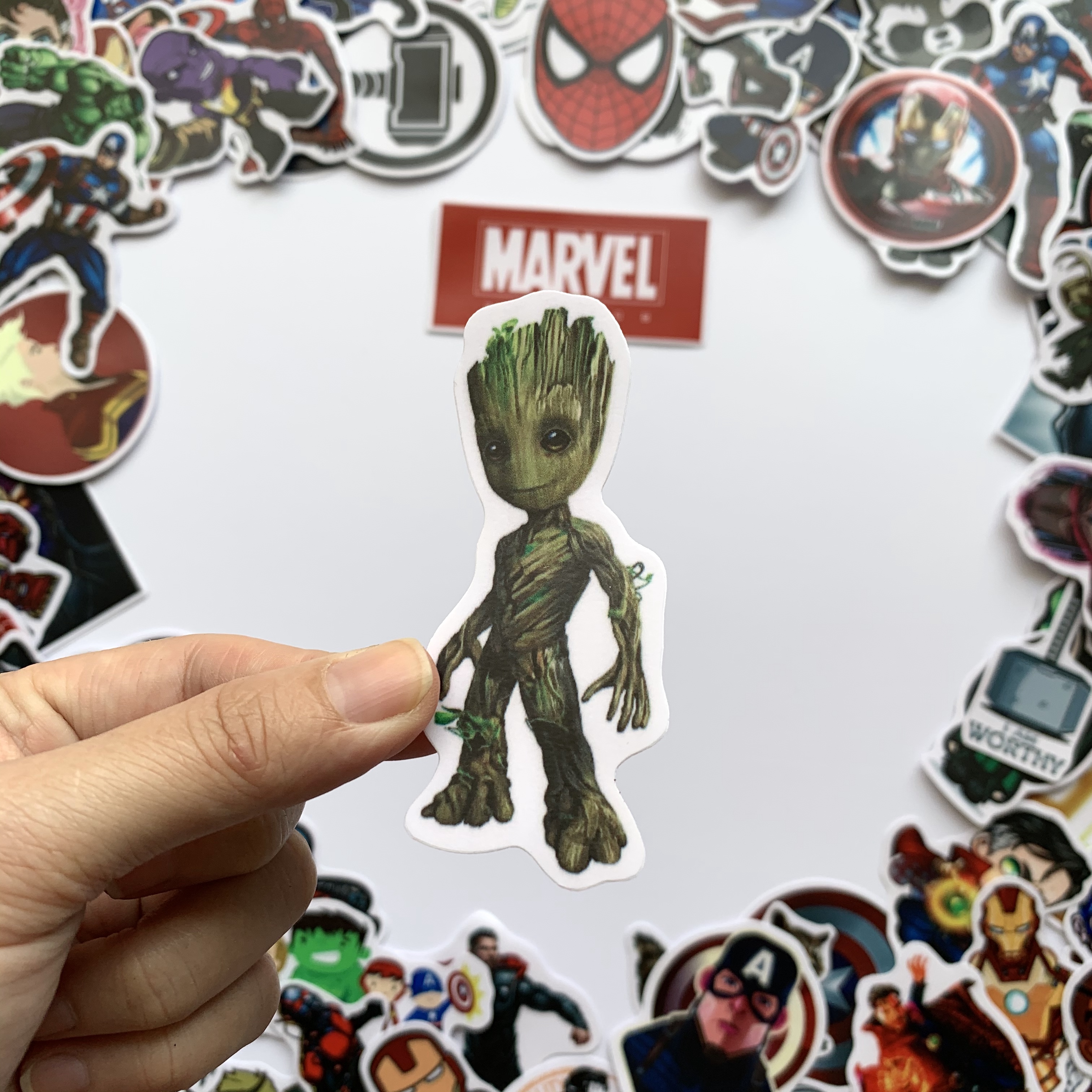 Sticker Marvel Siêu Anh Hùng - Chất Liệu PVC Chất Lượng Cao Chống Nước - Kích Thước 4-8cm