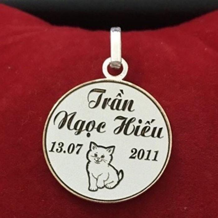 Mặt dây chuyền khắc tên cho bé theo yêu cầu Bạc Quang Thản, hình dáng đa giạng chất liệu bạc thật không xi mạ.