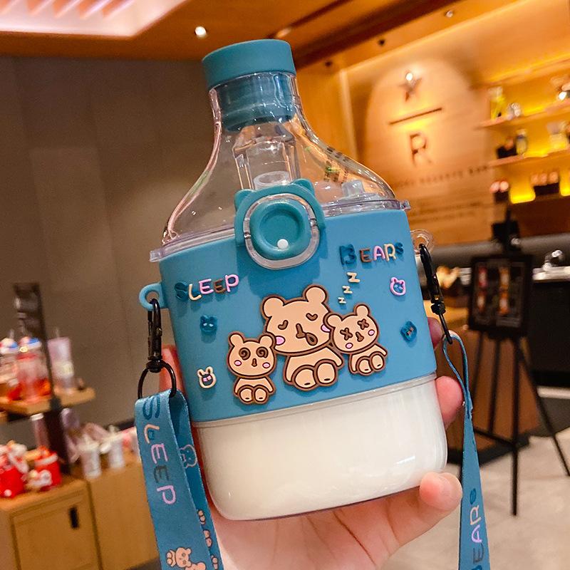 Mùa Hè Bò Họa Tiết Nước Xịt Di Động Trẻ Em Bình Nước Có Ống Hút Dây Đeo Cho Bé Mẫu Giáo Núm Vú Sippy Cup Không Chứa BPA