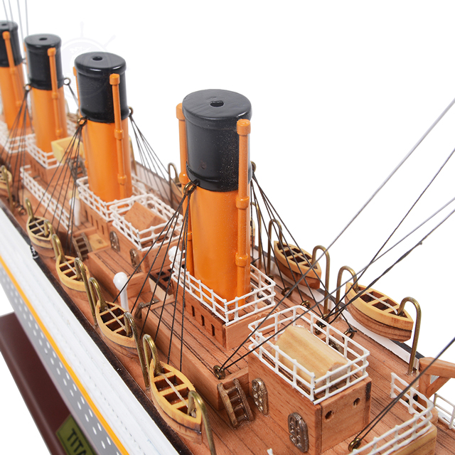 Du Thuyền Titanic Painted Bằng Gỗ Dùng Để Trưng Bày Trang Trí Dài 63 Cm