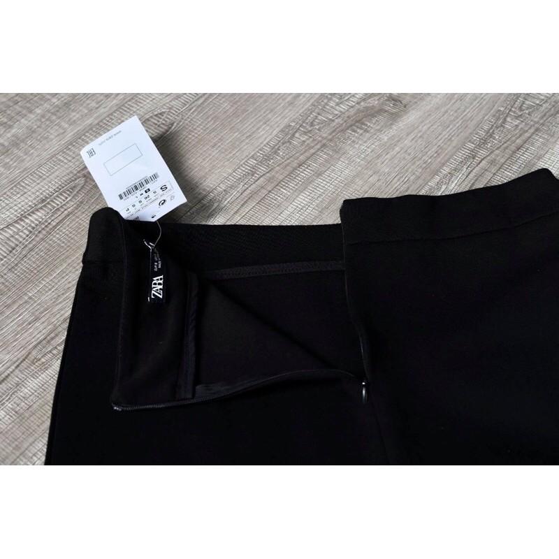 Chân váy bút chì xẻ sau, công sở