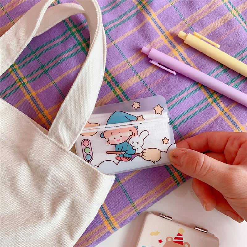 1 kẹp đựng khẩu trang chống bụi xếp gọn in hoạt hình