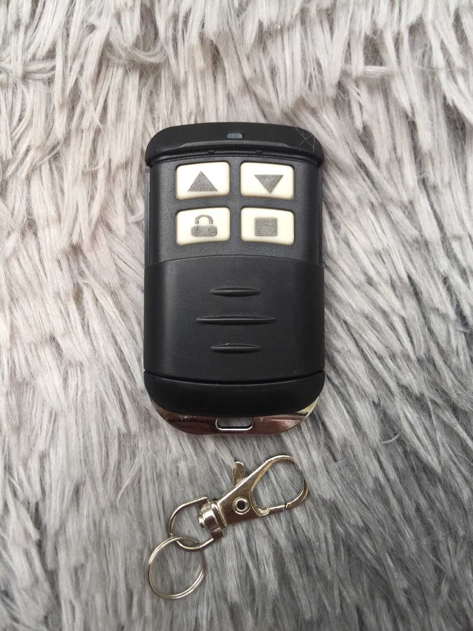 Remote cửa cuốn mã học 433 Mhz chống nước