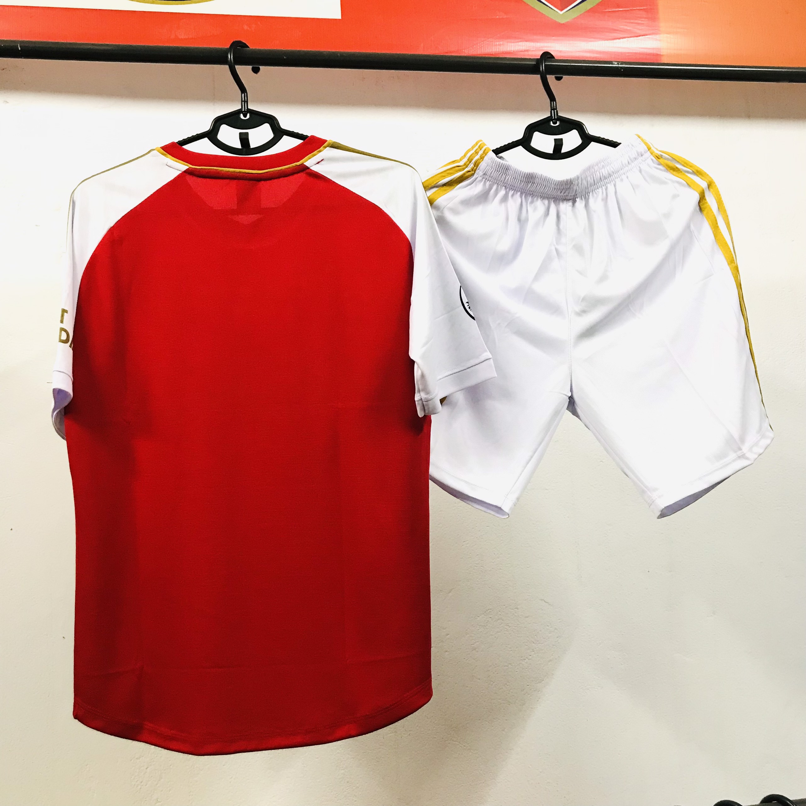Bộ quần áo thể thao bóng đá mẫu mới nhất mùa giải 2023 -2024 CLB Arsenal