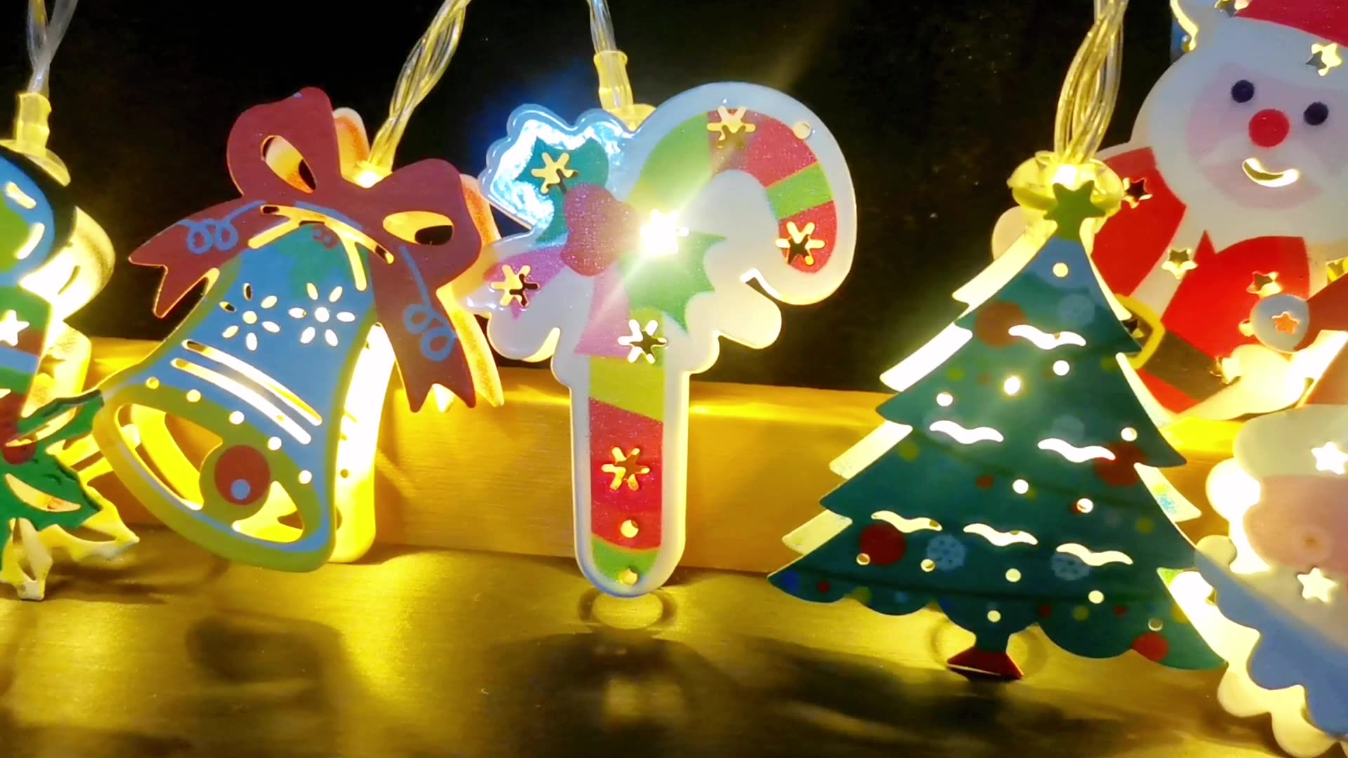 Đèn led giáng sinh nhiều hình dễ thương chạy pin trang trí cây thông, bàn tiệc