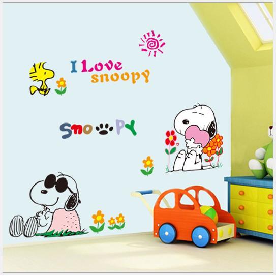 Decal trang trí tường 2 Chó SNOOPY đáng yêu