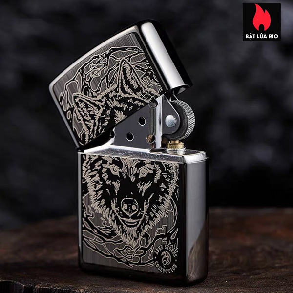 Bật Lửa Zippo 49443 – Zippo Anne Stokes Wolf High Polish Black