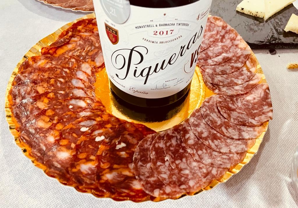 Rượu vang Organic Piqueras VS Monastrell & Garnacha Tintorera kèm túi hộp,đồ khui