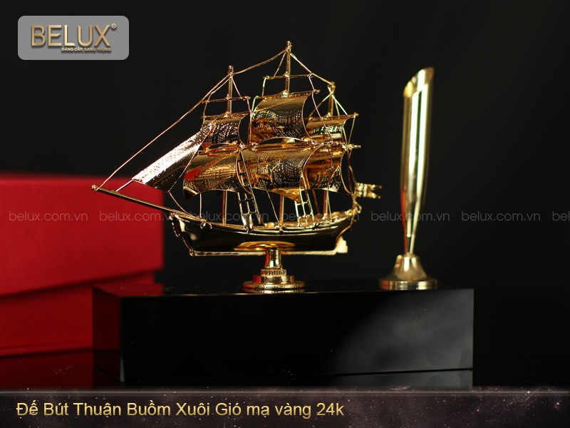 Đế bút Thuận buồm xuôi gió mạ vàng 24k