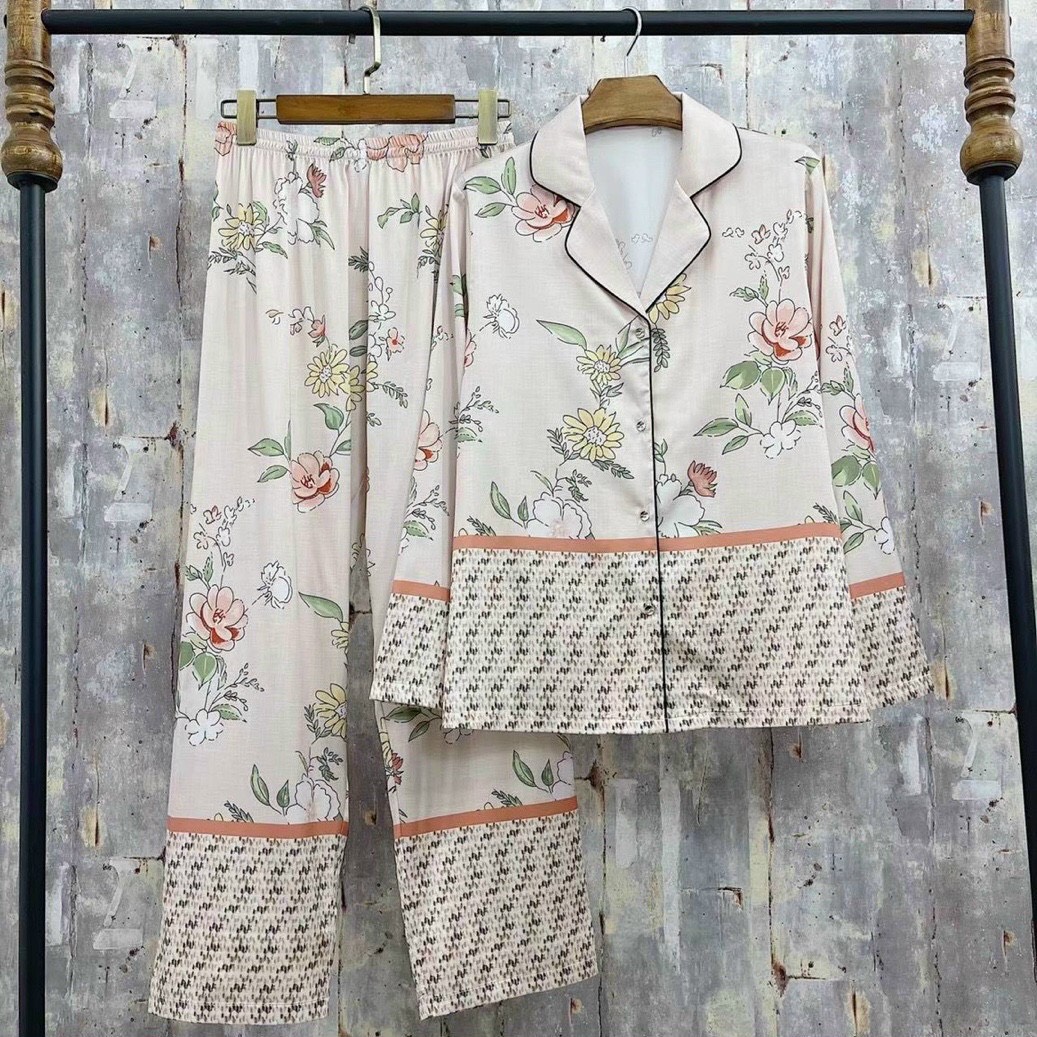 BỘ PYJAMA LỤA DÀI/ PYJAMA HỌA TIẾT HOA CAM CÓ BÔNG CHÂN/ PYJAMA LỤA MẶC NHÀ
