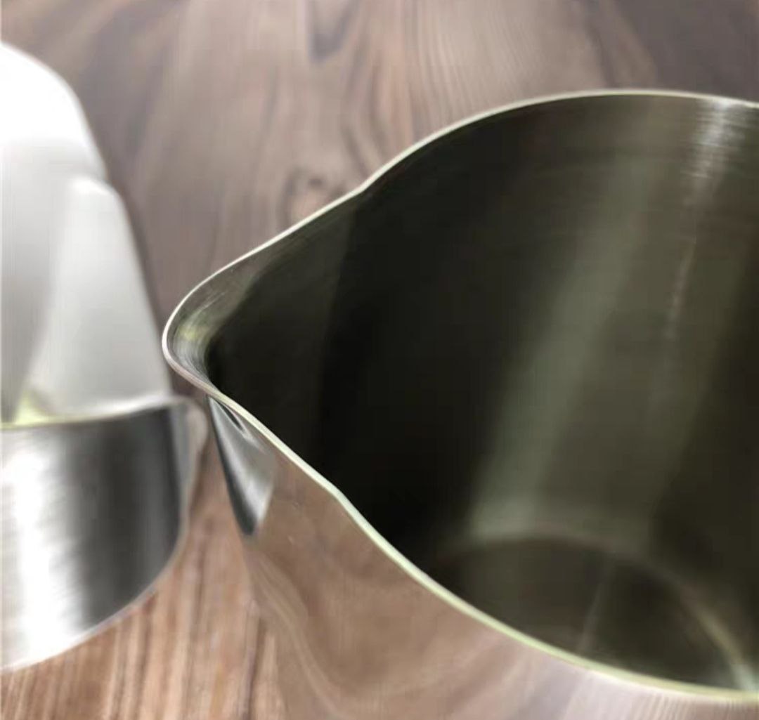 ca đong inox 304 - ca đánh sữa - cho barista trong việc tạo hình cho tách Cappuccino, Latte hay Macchiatto