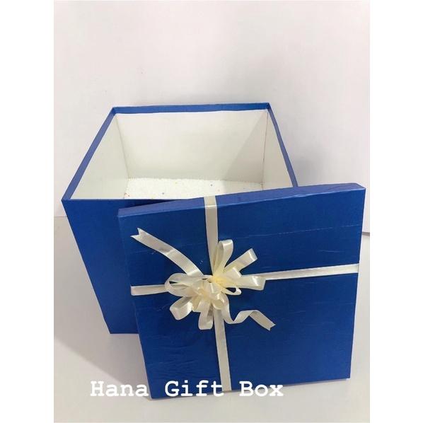 Hộp Quà 40*40*40  kèm 1/2 hộp hạt xốp đu màu #HanaGiftBox