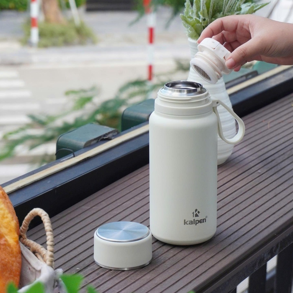 Bình giữ nhiệt inox 316 Kalpen DA06 dung tích 850ml có dây xách