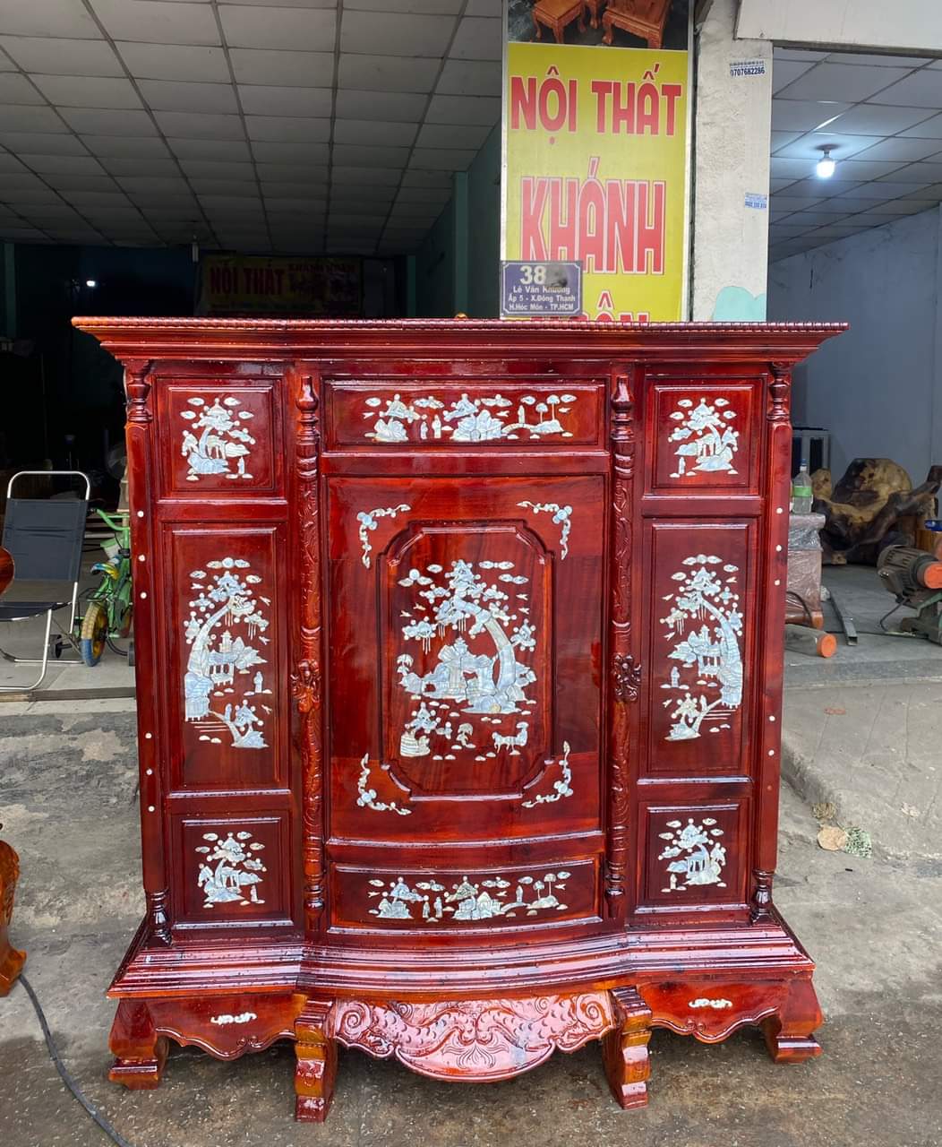 Tủ Thờ Gỗ Tràm Bụng Phệ ,Tủ thờ gia tiên gỗ tràm bông vàng ngang 148 cm