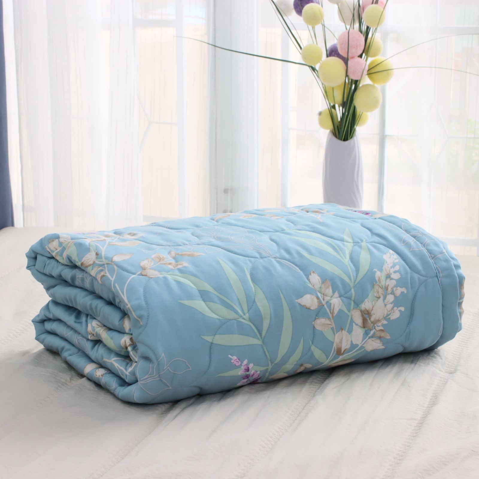Chăn chần bông Everon chất vải Microtencel ELTP - Giao màu ngẫu nhiên