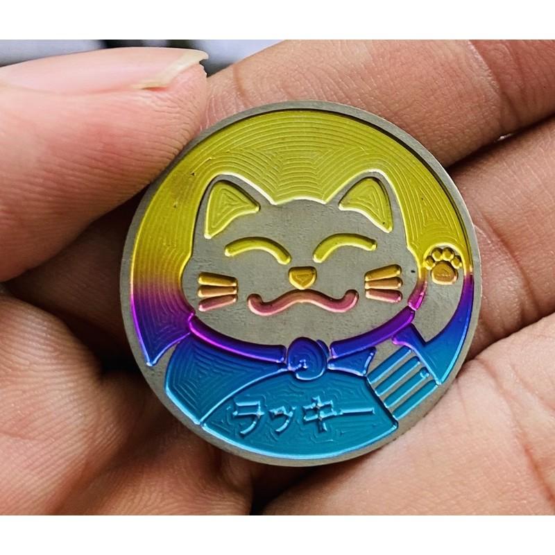 Logo sticker mèo titan may mắn 2,8cm