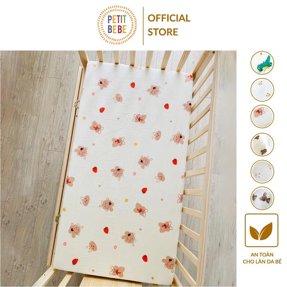 Ga bọc đệm cũi đa năng bo chun cho bé PETIT BEBE muslin 62x114cm họa tiết động vật đáng yêu