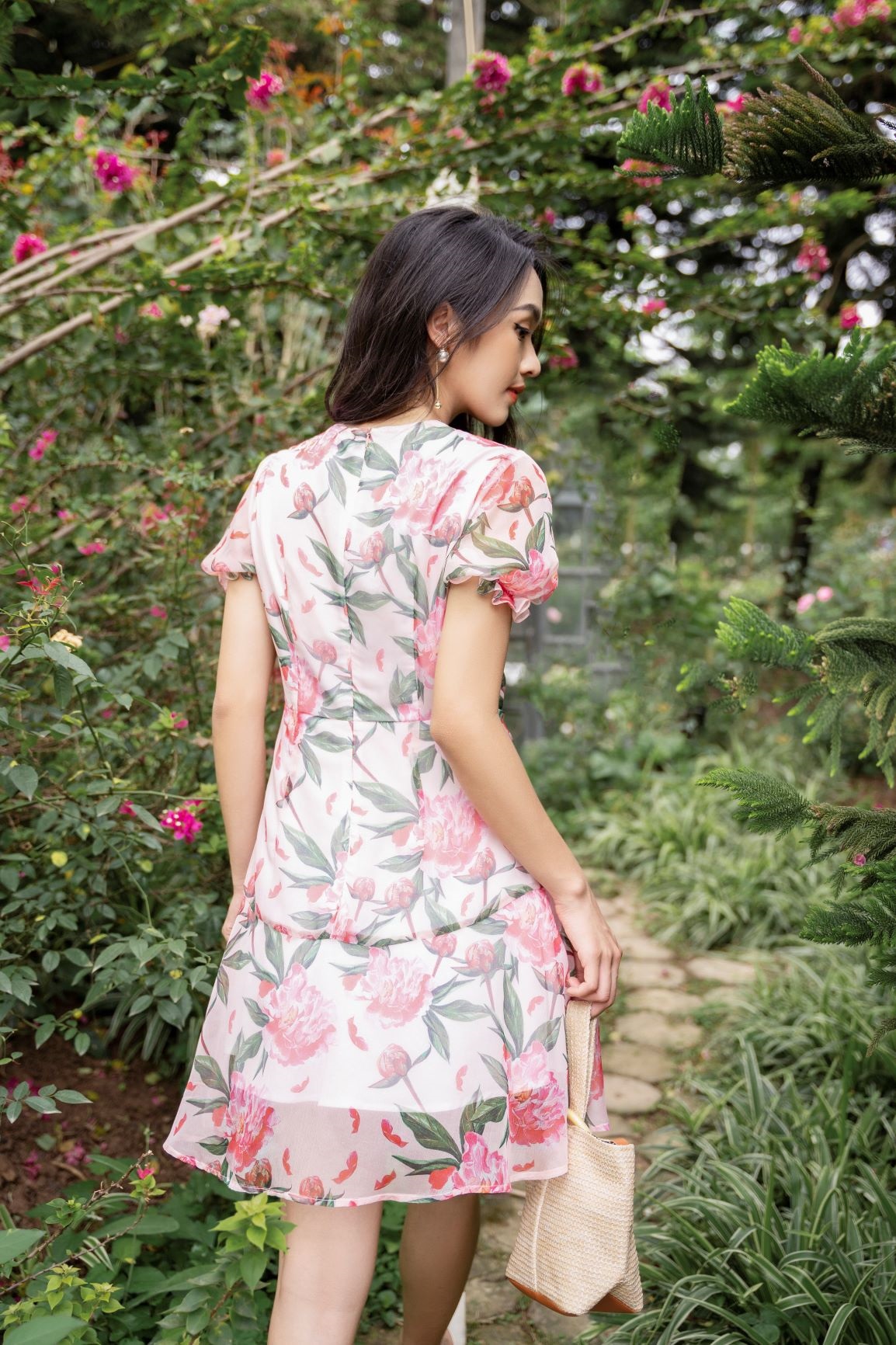 Đầm hoa tơ, chân đuôi cá rút nhúm D4012-21