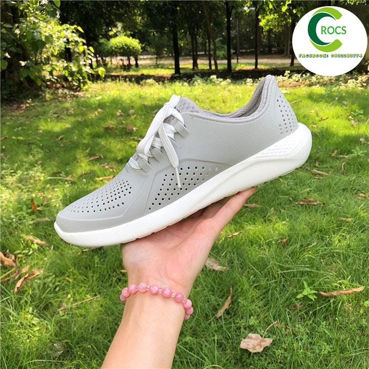 Giày nhựa đi mưa chống hôi chân -Croslite-Literide-Pacer màu Trắng bạc
