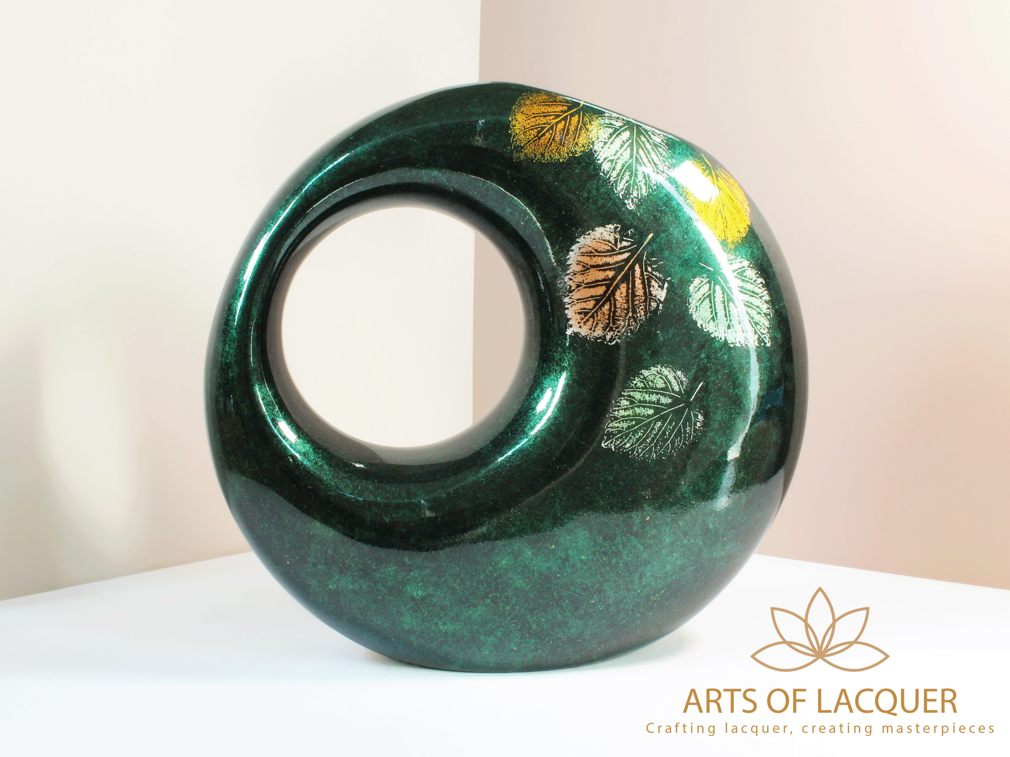 Bình Hoa Sơn Mài Màu Xanh Lam Họa Tiết Lá Mùa Thu