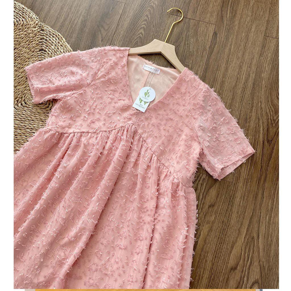 Váy bầu dạo phố