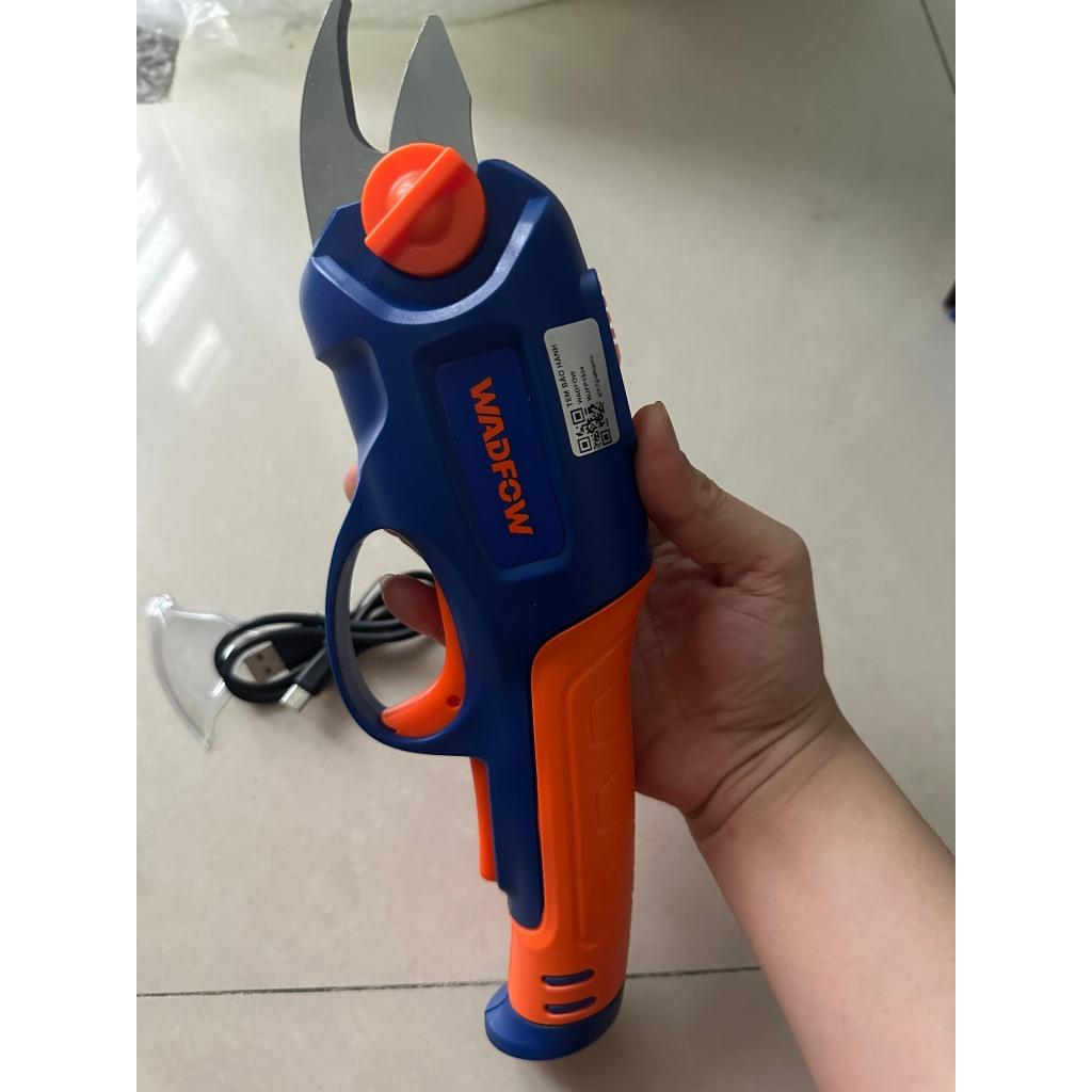 MÁY CẮT CÀNH THẲNG DÙNG PIN 4V (KHÔNG KÈM ĐẦU VÀ DÂY CÁP SẠC) WADFOW WJFP1504 - HÀNG CHÍNH HÃNG