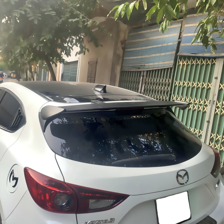 Đuôi Gió Thể Thao Mazda3, Mazda2 Hachback Một Đầu , Cộc, Chất Liệu Nhựa ABS . Đuôi Gió Mộc Chưa Sơn