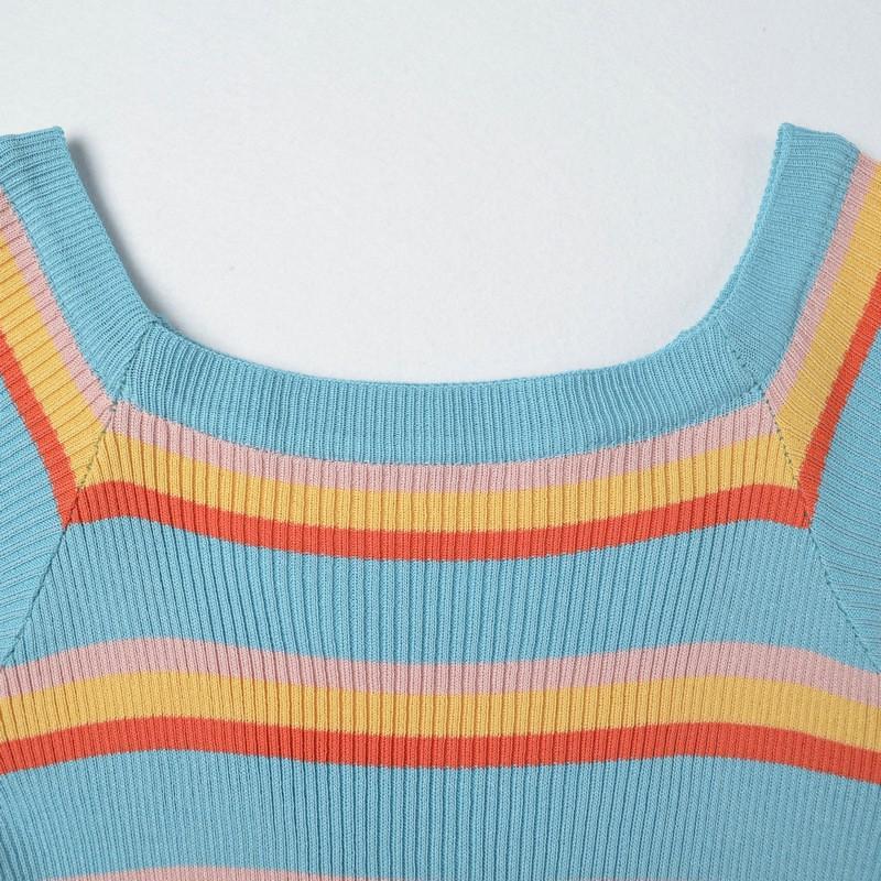 Áo thun dài tay dáng ôm họa tiết sọc ngang