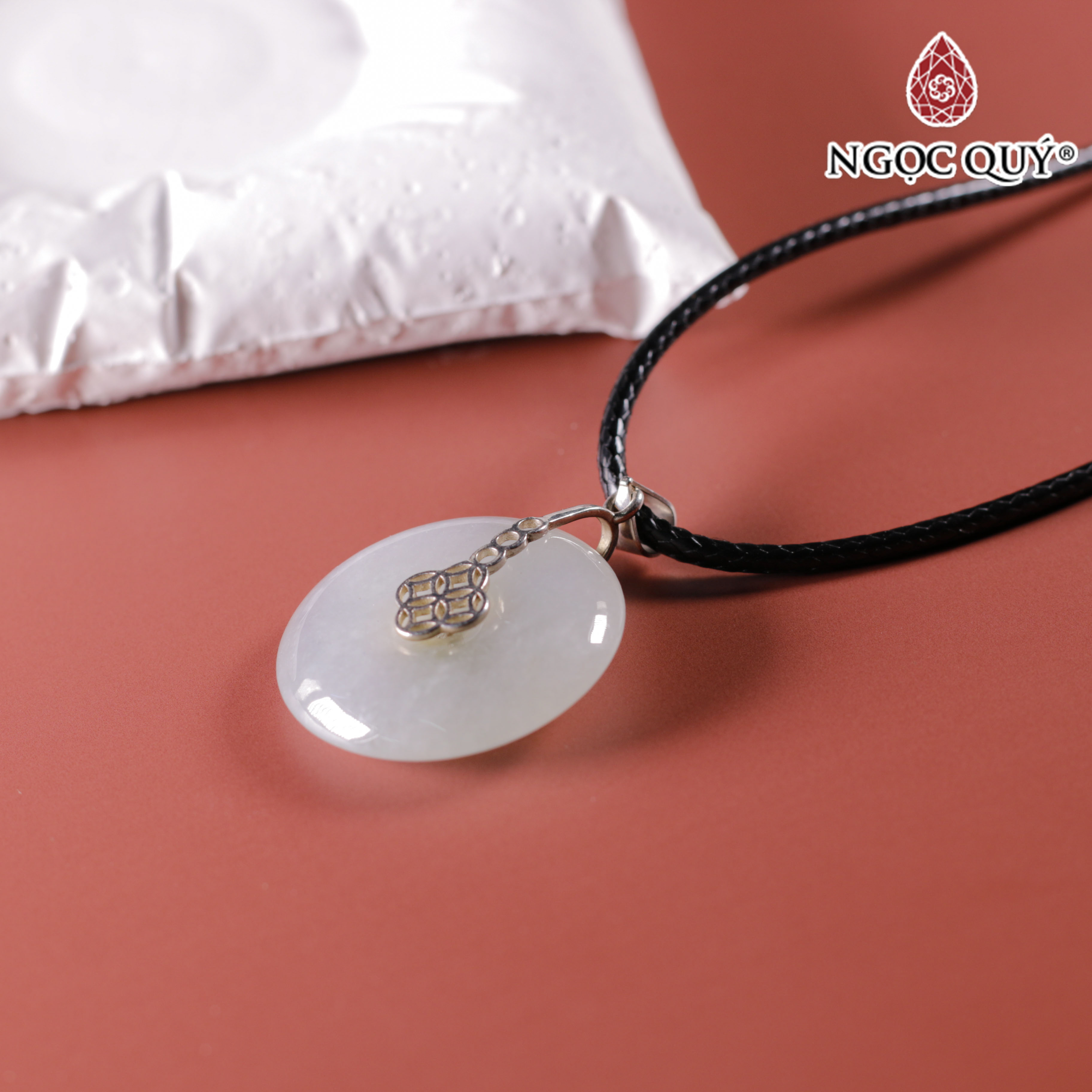 Đồng điếu cẩm thạch A- Đồng điếu phỉ thúy type A chất nếp băng màu xanh táo nhạt 25mm mệnh hỏa mộc - Ngọc Quý Gemstones
