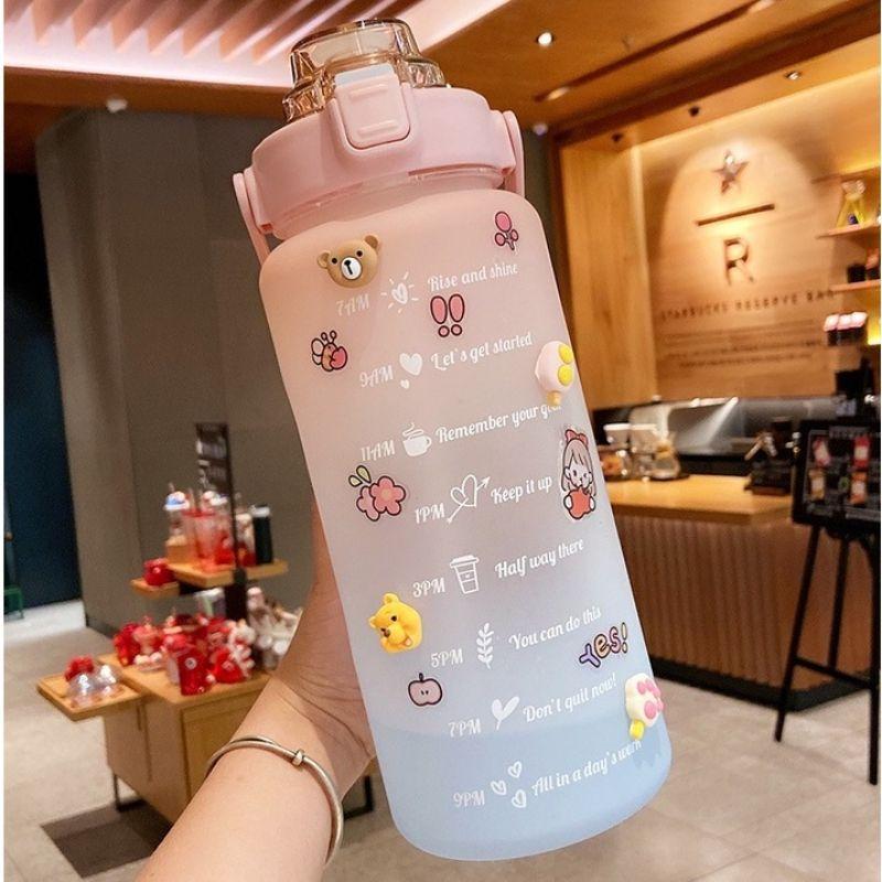 Bình đựng nước 2L có vạch chia ml, có ống hút chất liệu nhựa PC cao cấp an toàn sức khỏe