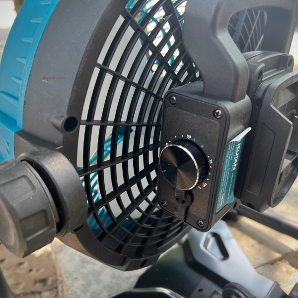Quạt Tích Điện Dùng Pin Siêu Khỏe Sử Dụng Liên Tục 12h , Thiết Kế An Toàn, Tặng Kèm Pin Và Sạc, Chân Pin Phổ Thông 4cm, Tiện lợi khi mất điện hoặc mang đi du lịch