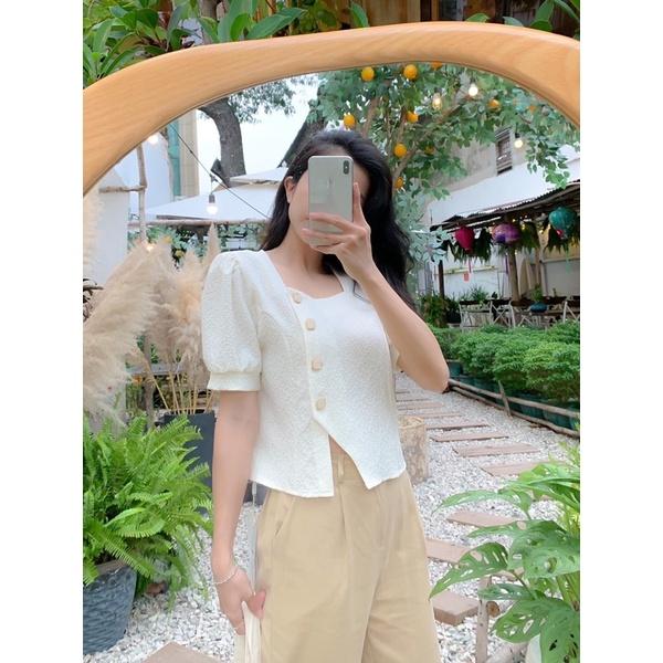 Áo cổ vuông cut tà
