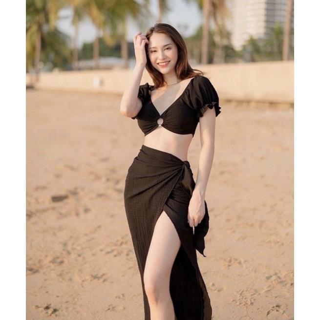 Set bikini xốp 3 món trắng đen, đồ bơi nữ áo + quần chip + chân váy dài xẻ đùi, bộ đi biển du lịch quyến rũ gợi cảm sexy