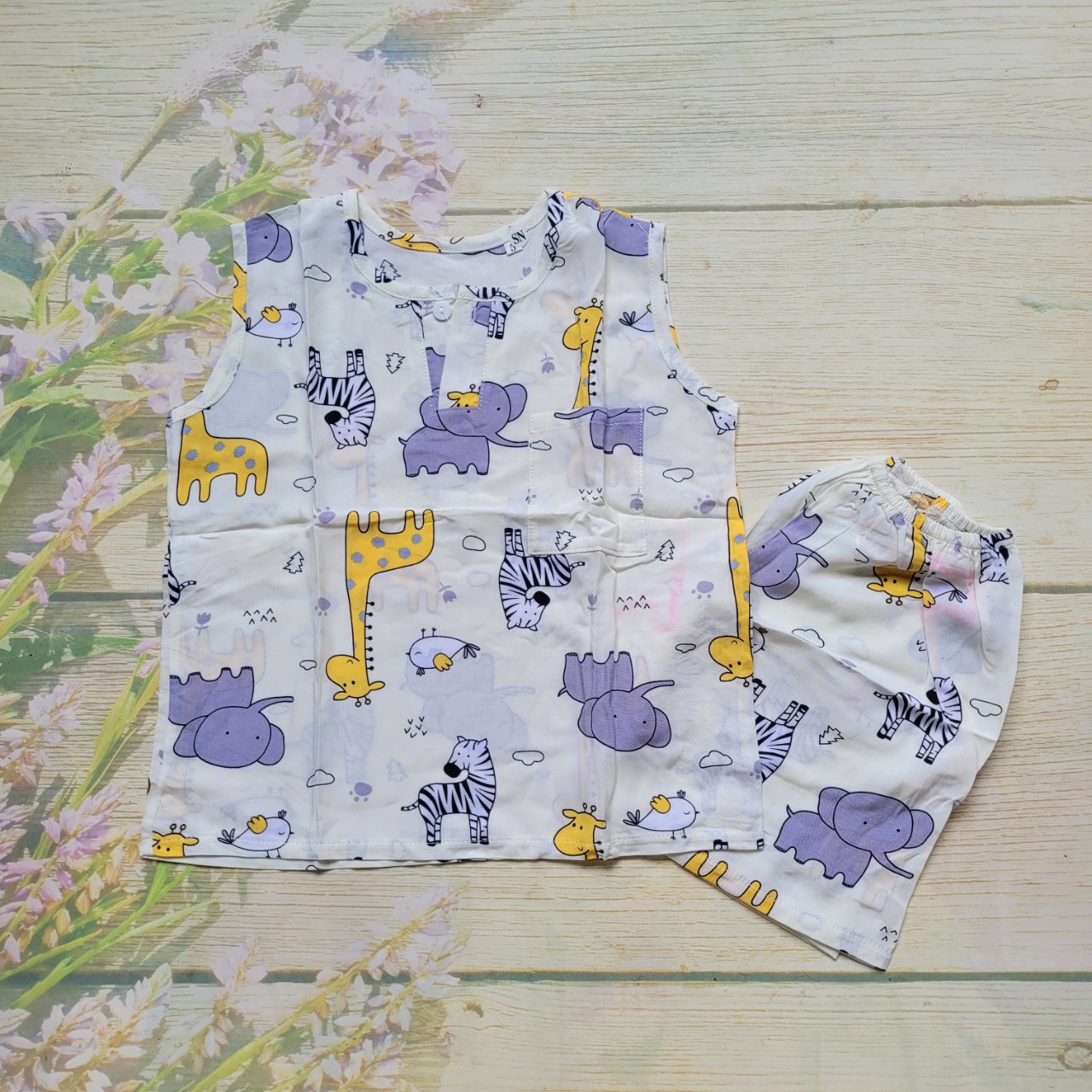Sát nách bé trai size 3 . 5 bộ giá sỉ