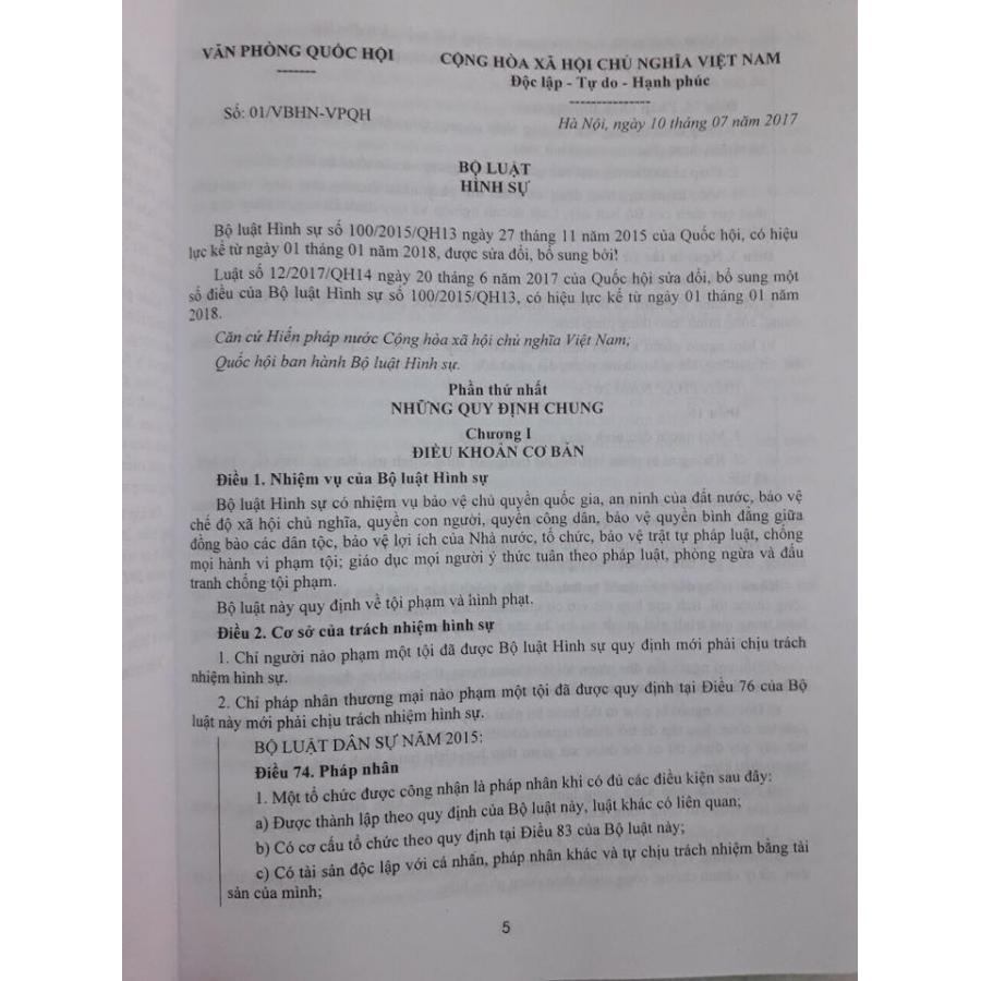 Bộ sách Chỉ dẫn áp dụng Bộ luật dân sự 2015 và Chỉ dẫn áp dụng Bộ luật hình sự 2015 sửa đổi bổ sung 2017