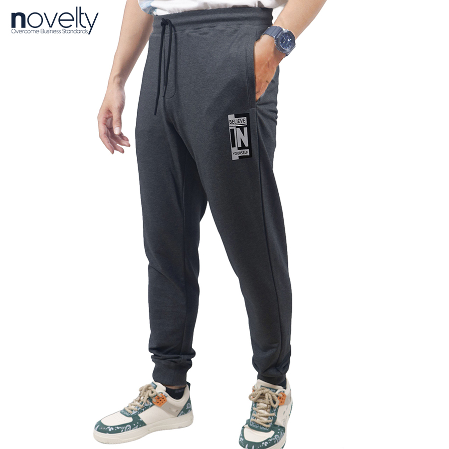 Quần jogger nam họa tiết in dập nổi Novelty Regular fit xám đậm NQGMMDMT3R230554Q