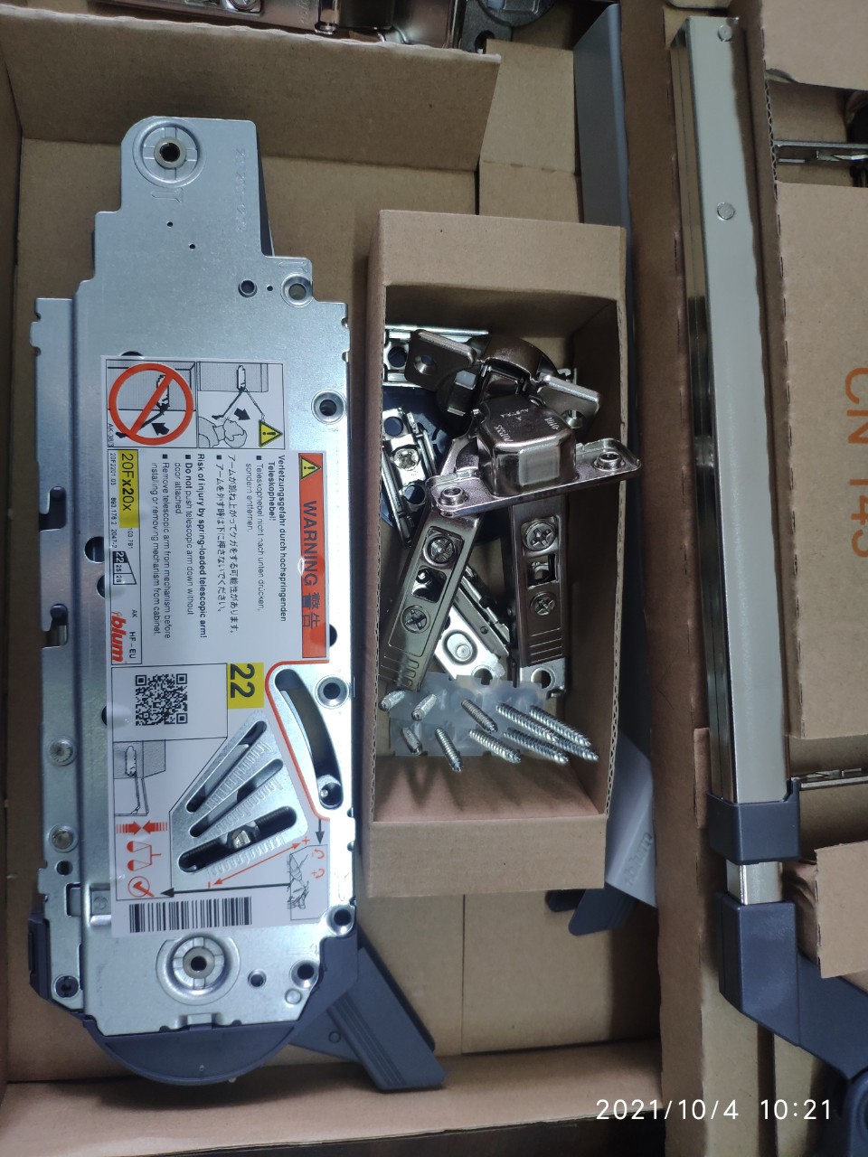 Tay nâng blum f22, tay nâng blum f25