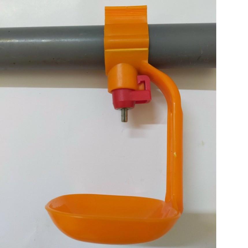 Máng uống tự động cho gà, chim hàng chất gá tốt hiệu quả