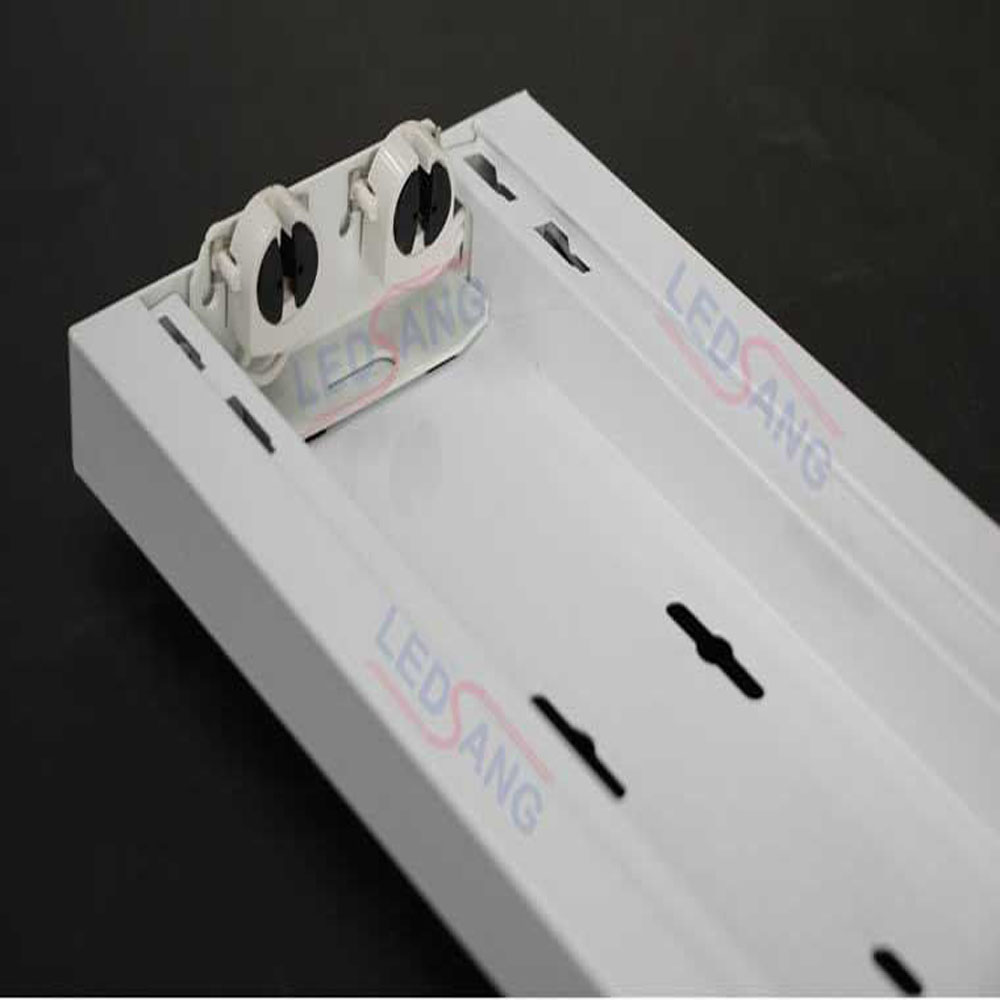 Máng đèn led - Máng đèn led chống bụi - Máng đèn chống bụi - Máng đèn dạng bán nguyệt
- Đèn chống chói mắt - Máng đèn áp trần AH-C1-120 AH-C2-60 AH-C2-120 LEDSANG