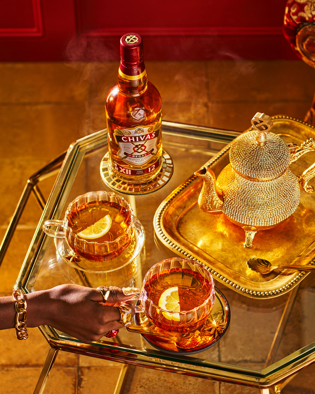 Bộ sản phẩm rượu Chivas Regal 12YO 700ml