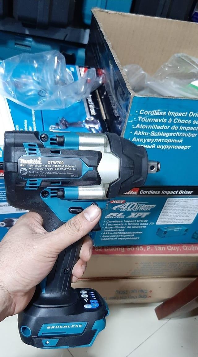 MÁY VẶN BULONG 700NM (12.7MM (1/2&quot;) MAKITA DTW700Z (KHÔNG KÈM PIN VÀ SẠC) - HÀNG CHÍNH HÃNG