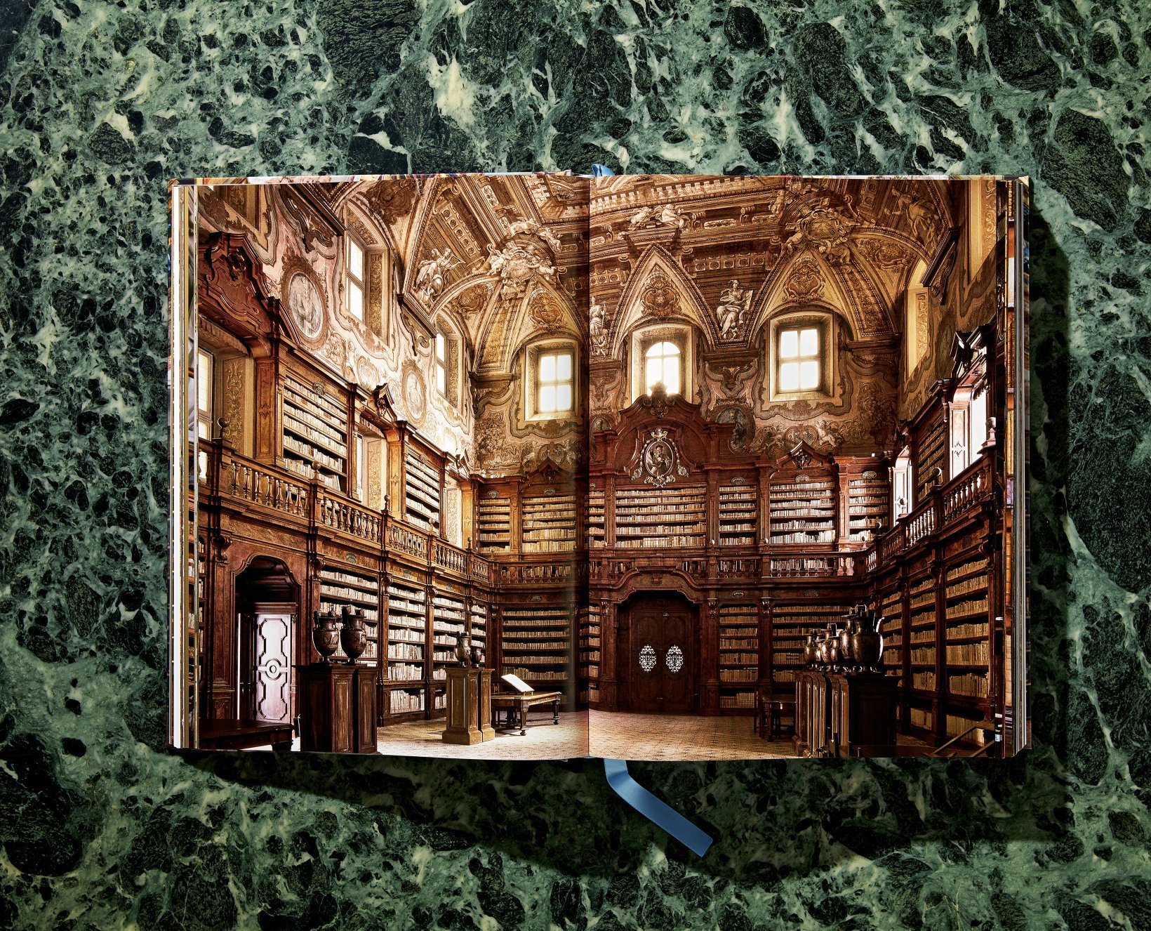 Massimo Listri. The World's Most Beautiful Libraries