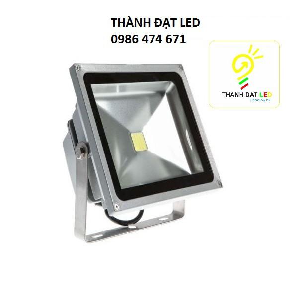 ĐÈN PHA LED 10W ĐỔI MÀU CÓ KHIỂN